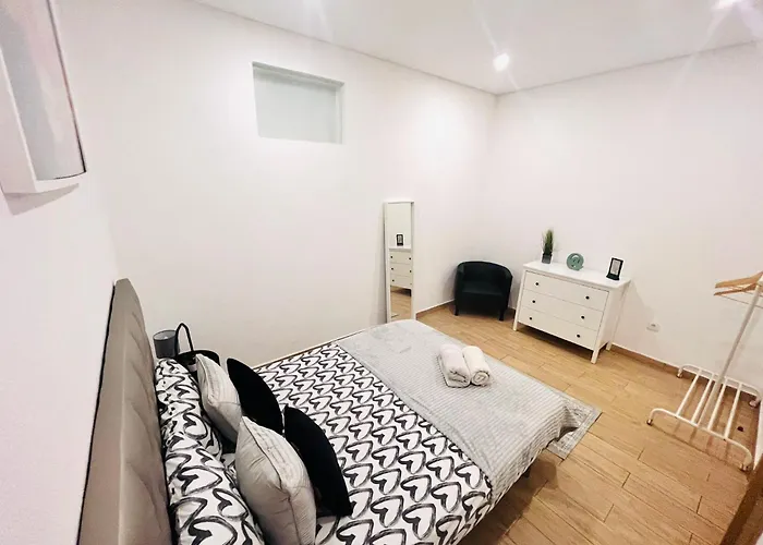 Rooms, Ideal Location For Tourists Hostel *