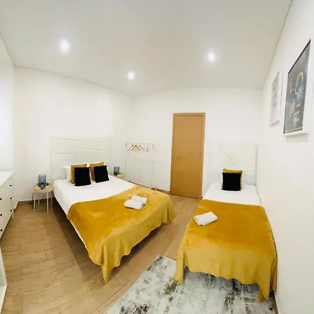 호스텔 Rooms, Ideal Location For Tourists *