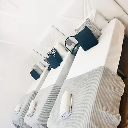 Rooms, Ideal Location For Tourists 호스텔 *