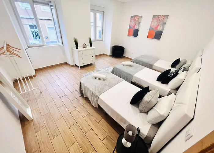 Rooms, Ideal Location For Tourists ホステル リスボン